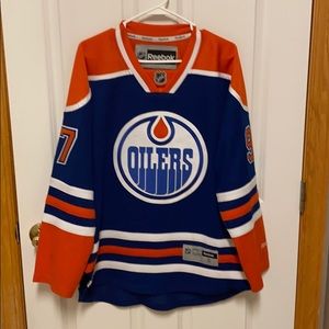 Connor McDavid Oilers Jersey Men’s Small